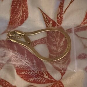 Elegant Gold Bracelet